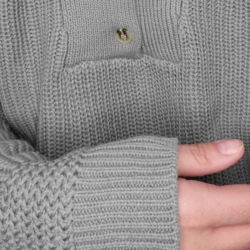 M Forever 21 sage green knit sweater loose boxy - Picture 4 of 8